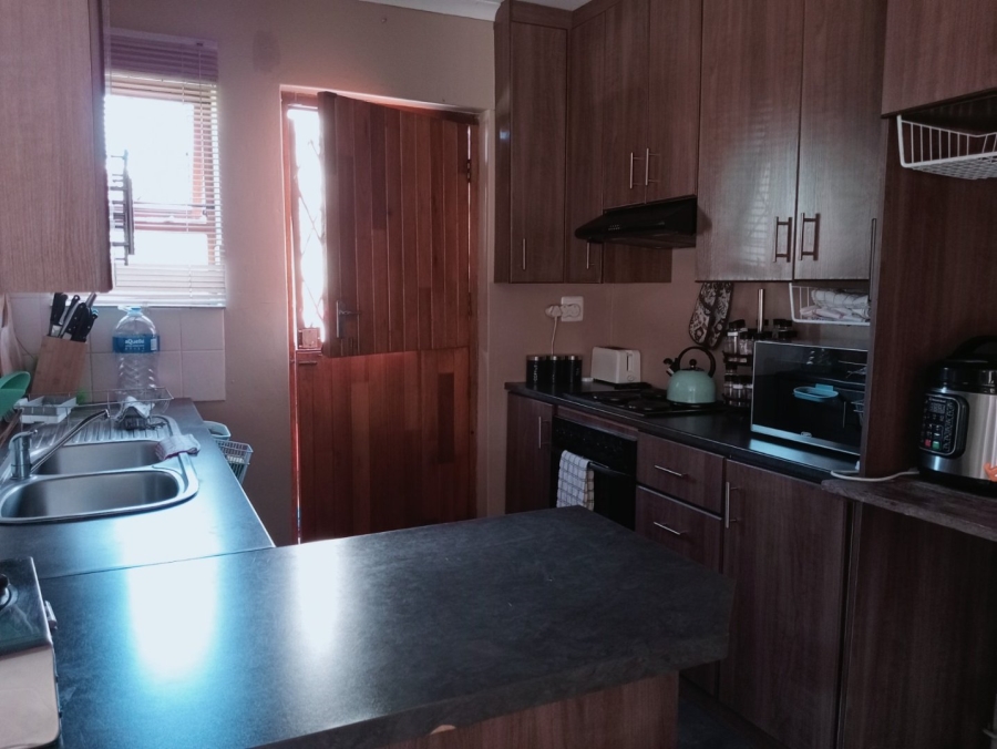 3 Bedroom Property for Sale in Strelitzia Park Eastern Cape